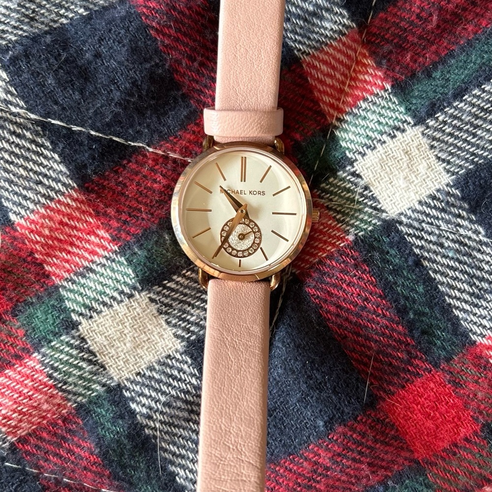 MK Watch - Picture 5 of 5